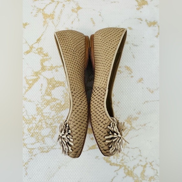 JACK ROGERS Women’s Tan Leather Shoes - Picture 2 of 6